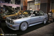 BMW :: E30 M3